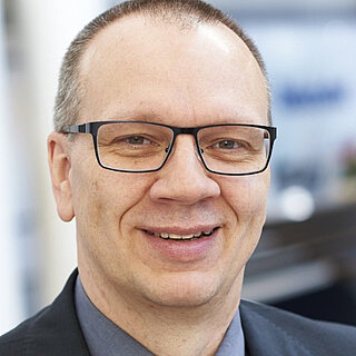 André Rogel (*)